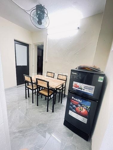  CHO THUÊ căn hộ 23b ngõ 62 Nguyễn chí thanh dt 20+8m , 4,4tr/1th