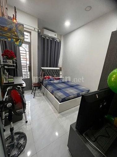 NGAY PHẠM VĂN HAI - HXH - 2 LẦU 2 PN - 31M2 - GIÁ 4.7 TỶ