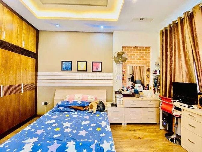  Bán Nhà Hẻm 5m Trương Công Định (4 x19) 4 tầng ,11.8Tỷ ,P.14 Tân Bình
