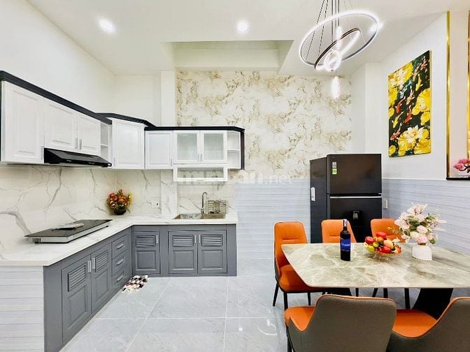 TC 3 Tỷ mua ngay căn nhà 2 tầng ngay Thùy Trâm, BT. DT: 52.5m2. Hẻm 5m