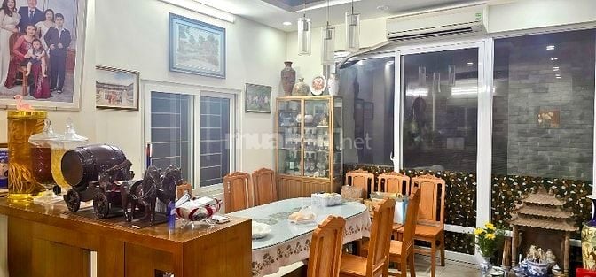 Ngõ 173 Hoàng Hoa Thám 90m2*5t, thang máy, 2thoáng, thông, giá 17.9tỷ.