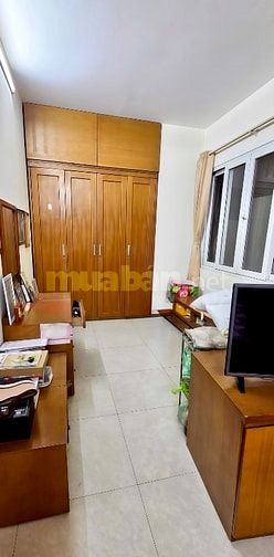 Ngõ 173 Hoàng Hoa Thám 90m2*5t, thang máy, 2thoáng, thông, giá 17.9tỷ.