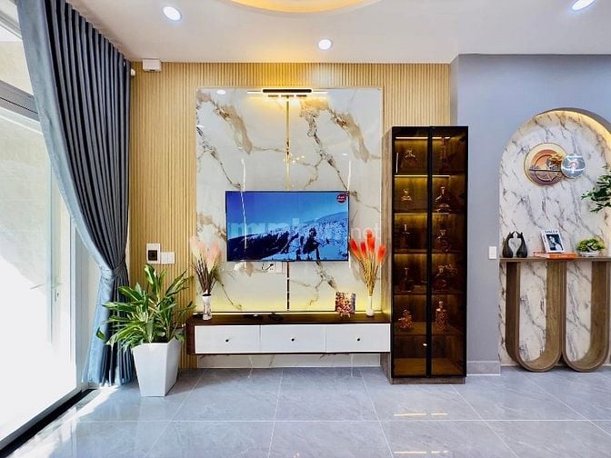 TC 3 Tỷ mua ngay căn nhà 2 tầng ngay Thùy Trâm, BT. DT: 52.5m2. Hẻm 5m