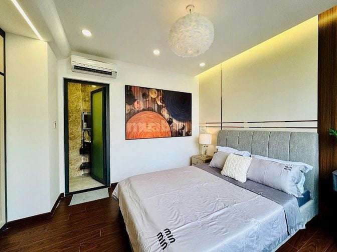 Nhà 4 Lầu Tuyệt đẹp Mặt tiền đường Nguyễn Khuyến, P12, Q.Bình Thạnh.