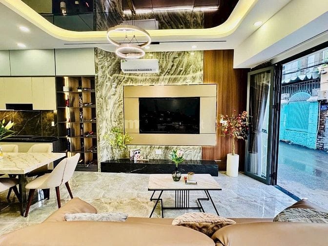 Nhà 4 Lầu Tuyệt đẹp Mặt tiền đường Nguyễn Khuyến, P12, Q.Bình Thạnh.