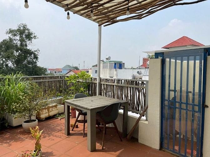 ĐẸP ƠI NHÀ ĐẤT GÌ CHƯA ☘️  - Nhà 1 lầu sân thượng hẻm 3 gác