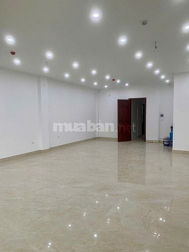 Cho thuê 245m2 sàn tầng 3,4,5 nhà mặt phố Lê Trọng Tấn, Hà Đông