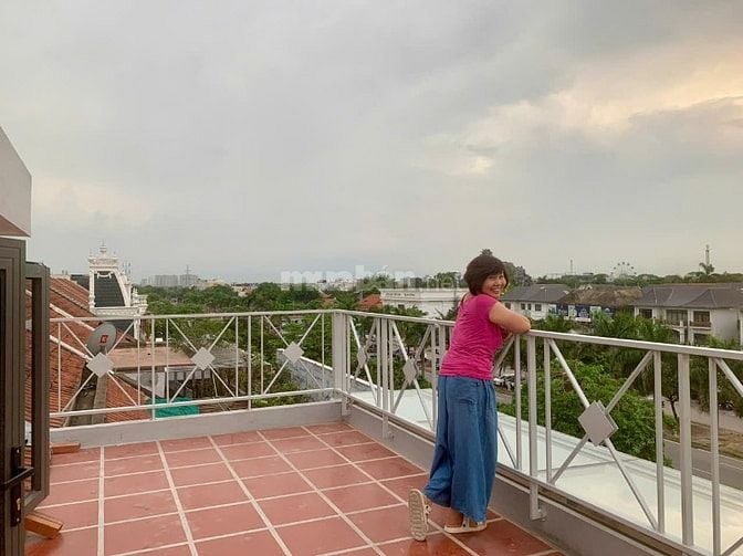 Cho thuê 245m2 sàn tầng 3,4,5 nhà mặt phố Lê Trọng Tấn, Hà Đông
