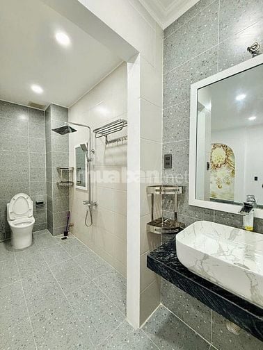Siêu phẩm DT:5x19m 5 Lầu THANG MÁY hẻm 8m Nguyễn Văn Khối, P8, Q.G