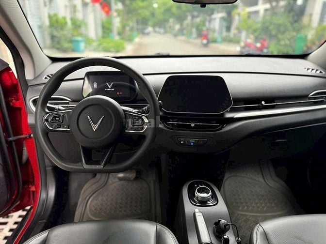 Bán 1 xe Vinfast VF5 Plus Đời 2024. Bản mua Pin, màu đỏ