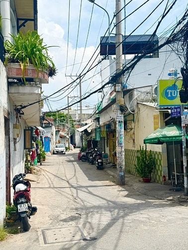 Nhà Liên Khu 10-11. Giáp Tân Phú. 3x12. Trệt Lầu. Hẻm 5m. 3,45 Tỷ