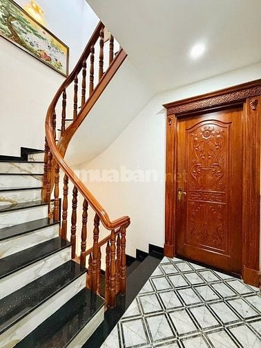Siêu phẩm DT:5x19m 5 Lầu THANG MÁY hẻm 8m Nguyễn Văn Khối, P8, Q.G