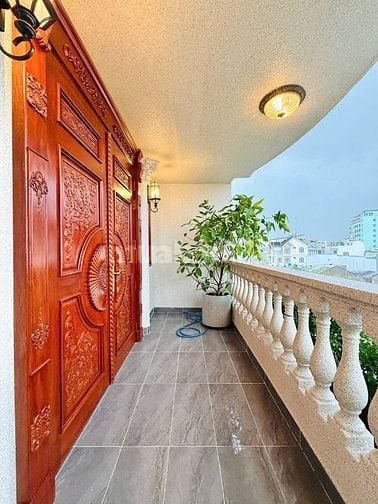 Siêu phẩm DT:5x19m 5 Lầu THANG MÁY hẻm 8m Nguyễn Văn Khối, P8, Q.G