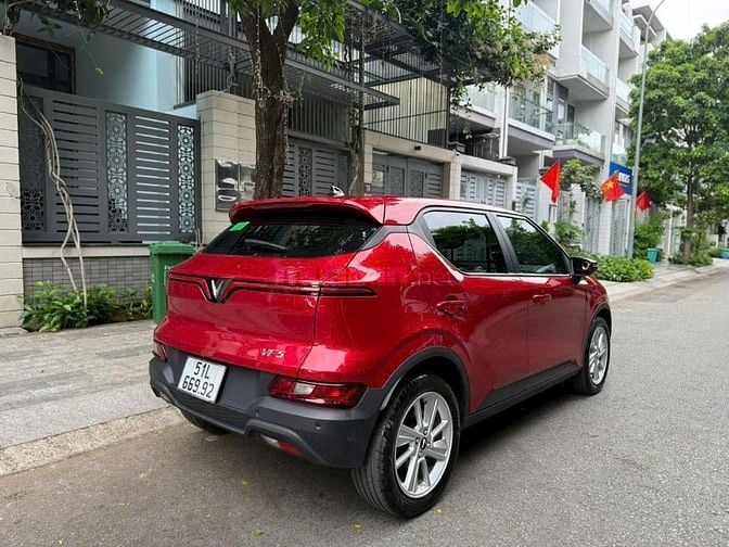 Bán 1 xe Vinfast VF5 Plus Đời 2024. Bản mua Pin, màu đỏ