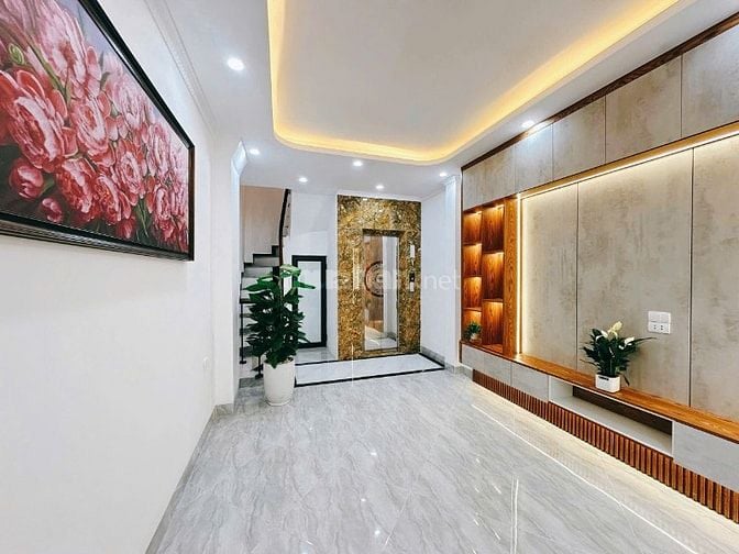 Đẳng cấp 5*! căn nhà duy nhất 31m2 x6 tầng có thang máy phố Định Công 