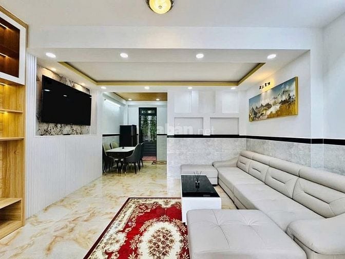 Đi nước ngoài định cư bán gấp nhà ở đường Hoàng Dư Khương, phường 12, 