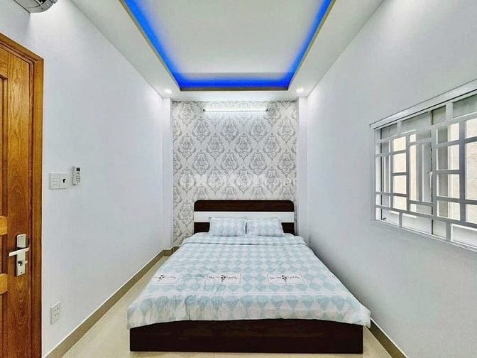 Đi nước ngoài định cư bán gấp nhà ở đường Hoàng Dư Khương, phường 12, 