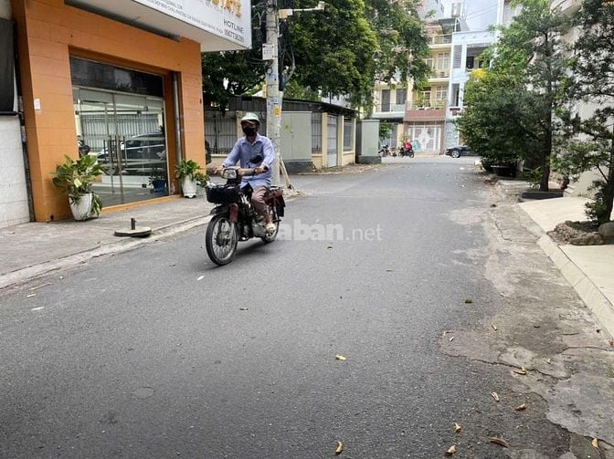 Cho thuê mặt bằng văn phòng Cty ,Góc 2 mặt tiền đường ,đường thông 