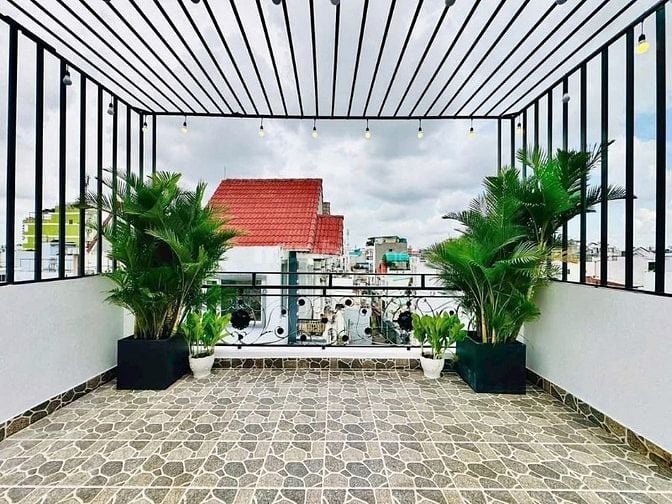 Đi nước ngoài định cư bán gấp nhà ở đường Hoàng Dư Khương, phường 12, 