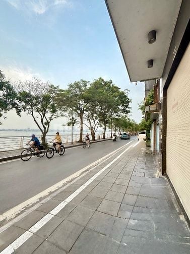 Bán nhà phố Trích Sài, Tây Hồ 39m2*6t, 5m ra phố, oto tránh,KD,>17tỷ.