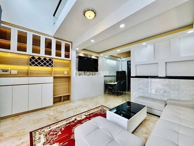 Đi nước ngoài định cư bán gấp nhà ở đường Hoàng Dư Khương, phường 12, 