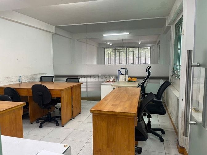 Cho thuê mặt bằng văn phòng Cty ,Góc 2 mặt tiền đường ,đường thông 