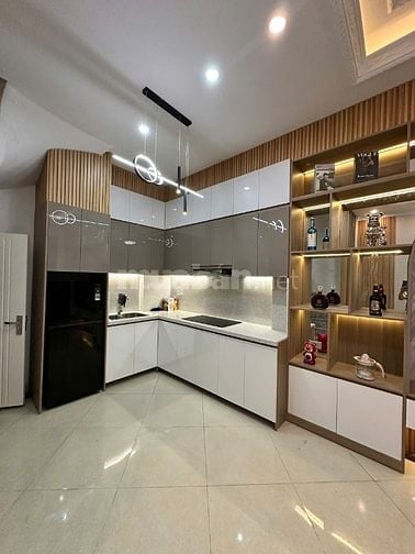 Hơn 5 Tỷ Nhà Hoàng Mai 5 Tầng Full Nội Thất - Ô Tô Đỗ Sát Cửa