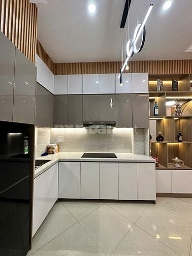 Hơn 5 Tỷ Nhà Hoàng Mai 5 Tầng Full Nội Thất - Ô Tô Đỗ Sát Cửa