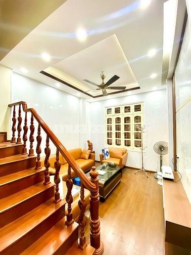 Bán nhà phố Trích Sài, Tây Hồ 39m2*6t, 5m ra phố, oto tránh,KD,>17tỷ.