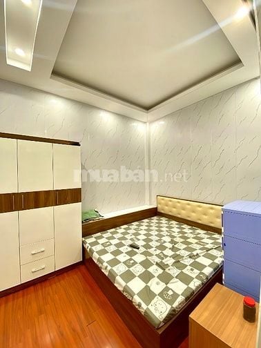 Bán nhà phố Trích Sài, Tây Hồ 39m2*6t, 5m ra phố, oto tránh,KD,>17tỷ.