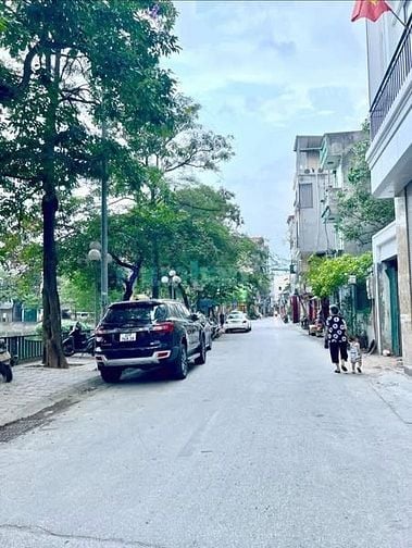 HIẾM QUÁ NHÀ BỒ ĐỀ - 5 TẦNG DÂN XÂY CỰC CHẮC CHẮN - NHÚ 5 TỶ