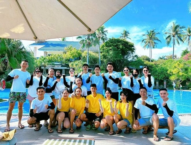 Tuyển 4 nhân viên chăm sóc khách hàng lương 10 triệu làm ở Tân Bình