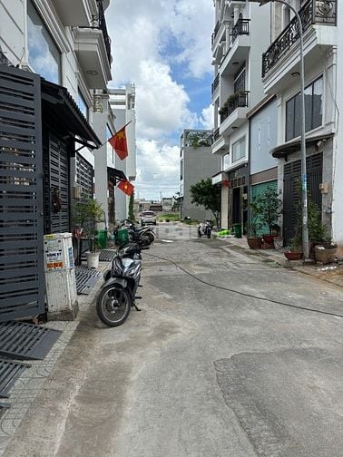 Nhà cho thuê an ninh , sạch sẽ 