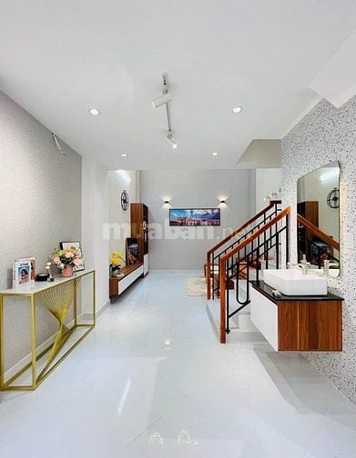 Cần bán căn Quốc lộ 1, Xã Tân Quý Tây, Bình Chánh giá 2tỷ800tr 56m2 