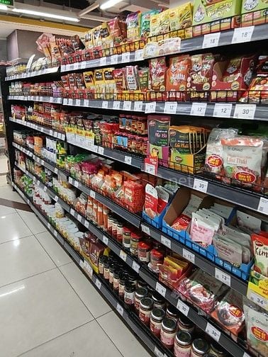 Cửa hàng tiện lợi 24h cần tuyển nhân viên bán hàng