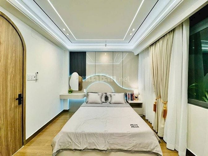Đi nước ngoài định cư bán gấp nhà ở đường Lý Chính Thắng, phường 9, qu