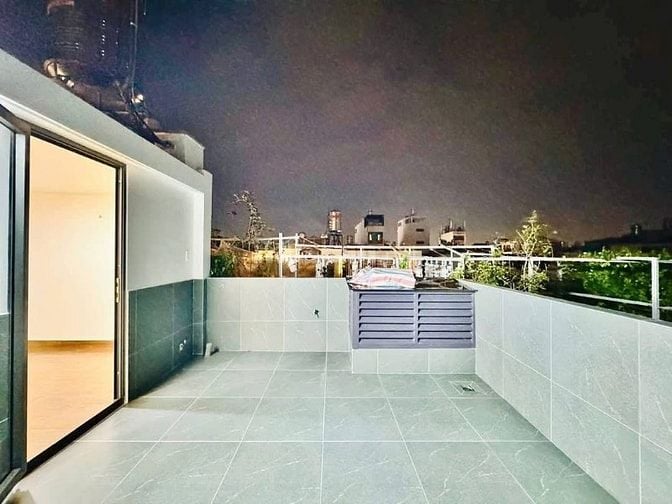 Đi nước ngoài định cư bán gấp nhà ở đường Lý Chính Thắng, phường 9, qu