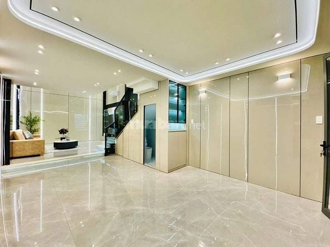 Đi nước ngoài định cư bán gấp nhà ở đường Lý Chính Thắng, phường 9, qu