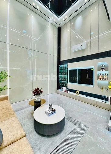 Đi nước ngoài định cư bán gấp nhà ở đường Lý Chính Thắng, phường 9, qu