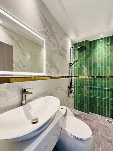 Chủ gửi bán căn 68m2 Nguyễn Đình Chiểu xây 1 trệt 2 lầu. Hẻm 5m, SHR