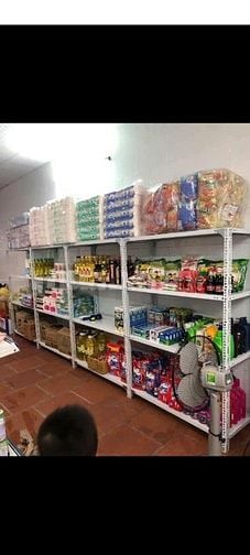 Bách hóa mới khai trương cần tuyển nhân viên bán hàng 