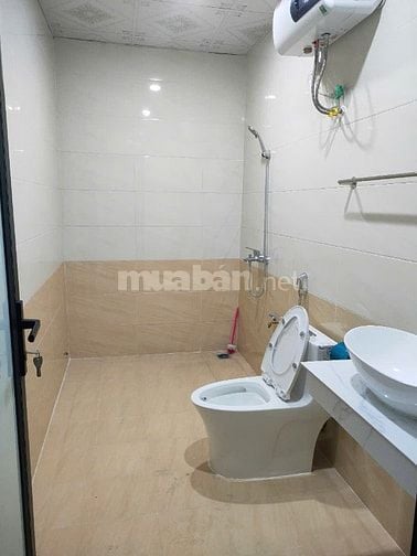 Bán nhà vườn GD2 tại khu đô thị Vĩnh Hoàng, dt 115m2 nhà 3.5 tầng đẹp