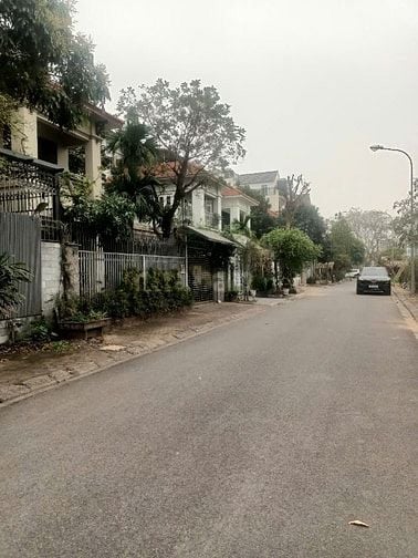 Bán nhà vườn GD2 tại khu đô thị Vĩnh Hoàng, dt 115m2 nhà 3.5 tầng đẹp