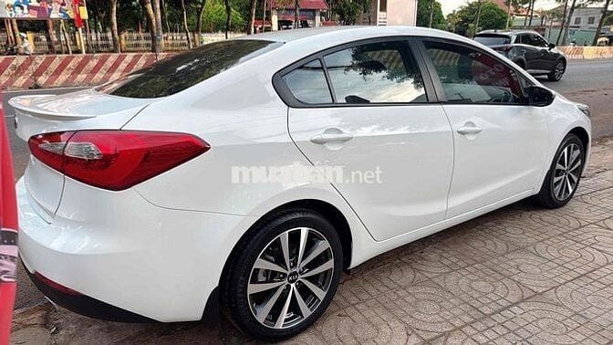 Kia K3 2015 1.6 MT - 80000 km
