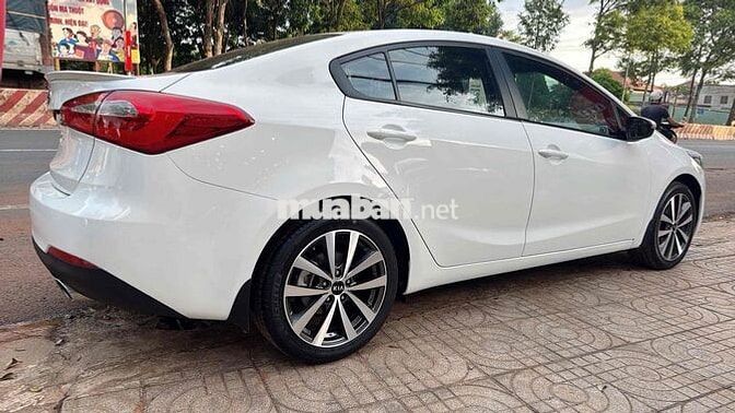 Kia K3 2015 1.6 MT - 80000 km