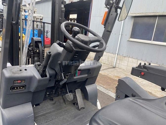 Bán Nâng Điện Ngồi Lái UNICARRIERS 3 Tấn Nhật Bản