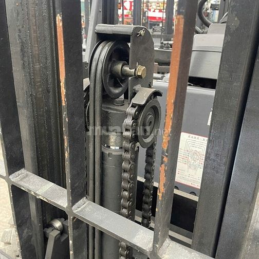 Bán Nâng Điện Ngồi Lái UNICARRIERS 3 Tấn Nhật Bản