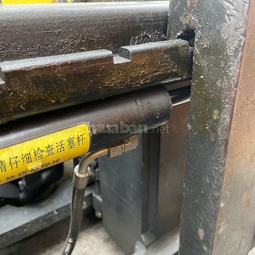 Bán Xe Nâng Điện Ngồi Lái KOMATSU 3 Tấn Nhật Bản