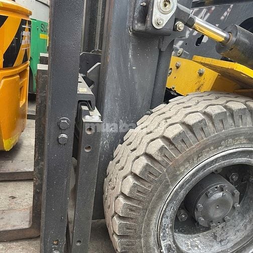 Bán Xe Nâng Điện Ngồi Lái KOMATSU 3 Tấn Nhật Bản