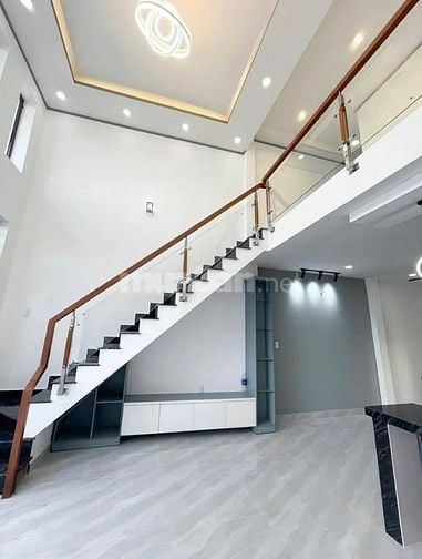 Nhà mới xây DT 3x10m, SHR, ngay Hồ Văn Long, giá 1 tỷ 850 còn TL